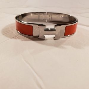 H bracelet